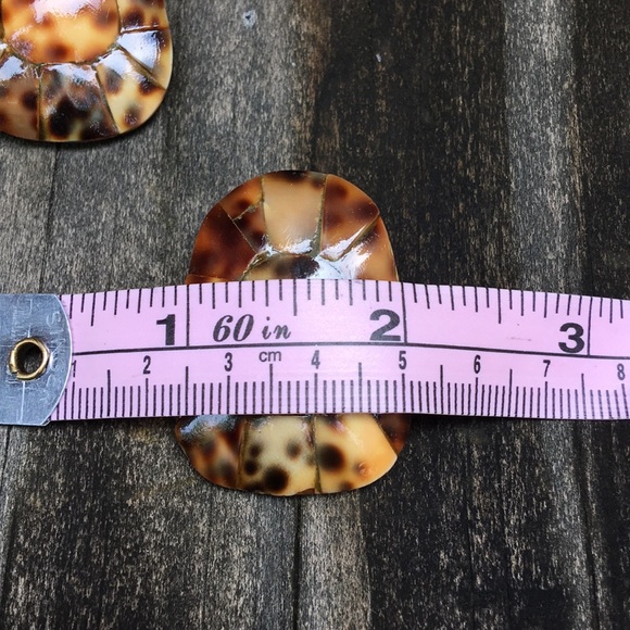 Karla Jordan inlaid shell necklace and earrings - Picture 10 of 11